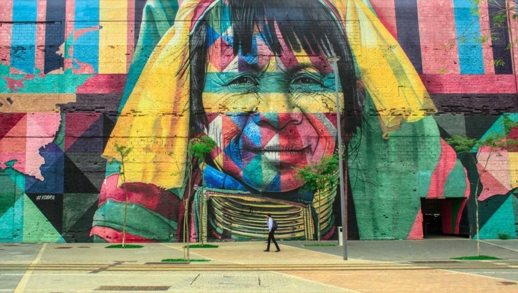 Super-sized mural by Brazilian street artist Eduardo Kobra. 